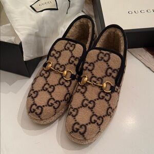 Gucci Beige and Black Loafers with Gold Detail